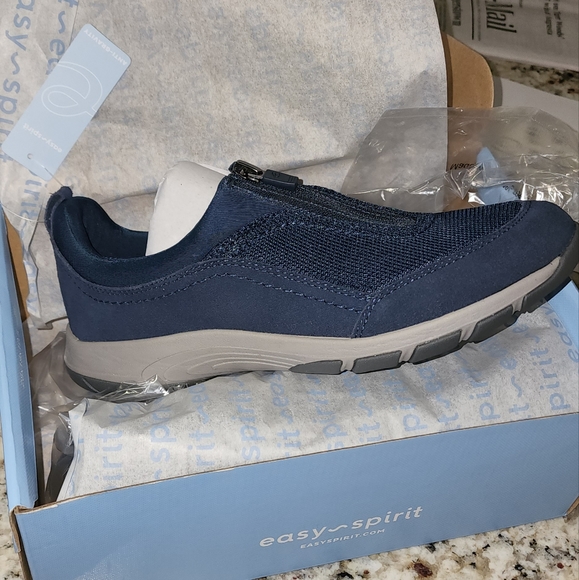 EASY SPIRIT NWT WOMENS CAVE SNEAKER - Picture 9 of 10